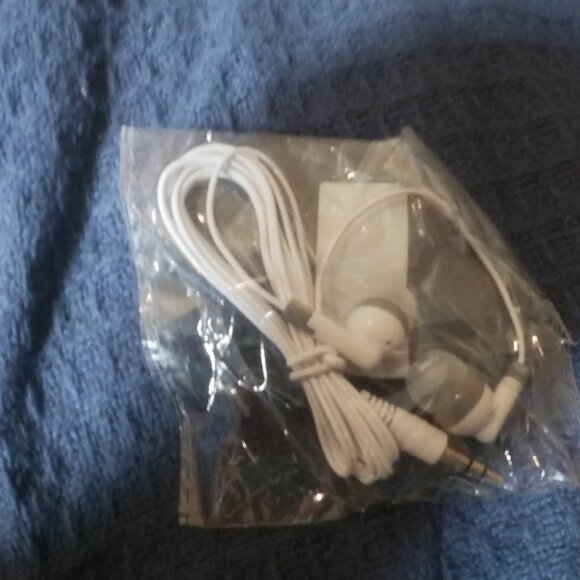 Color In Ear Cordless Music 3.5mm Earphones Tablet Mp3/mp4 Universal Earplugs - Picture 1 of 6